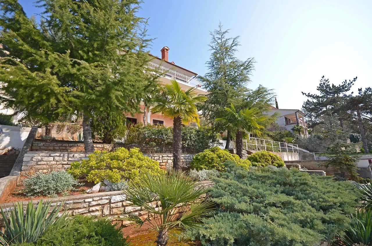 Apartments Slavica Rabac 0*,