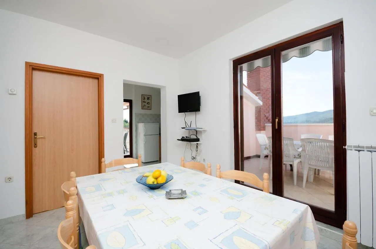 Apartments Slavica Rabac 0*,